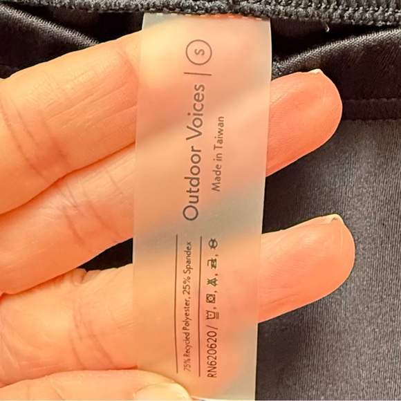 Outdoor Voices Knee Capri Crop Leggings Size S - Picture 7 of 7